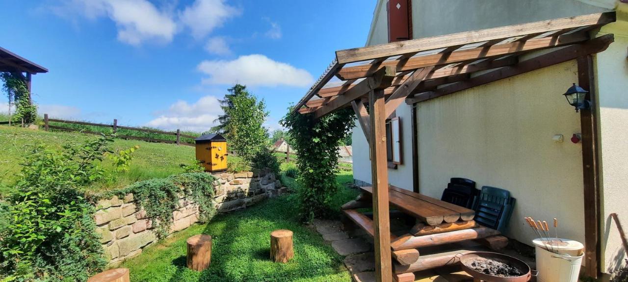 Cottage Bara Bozanov Exterior photo